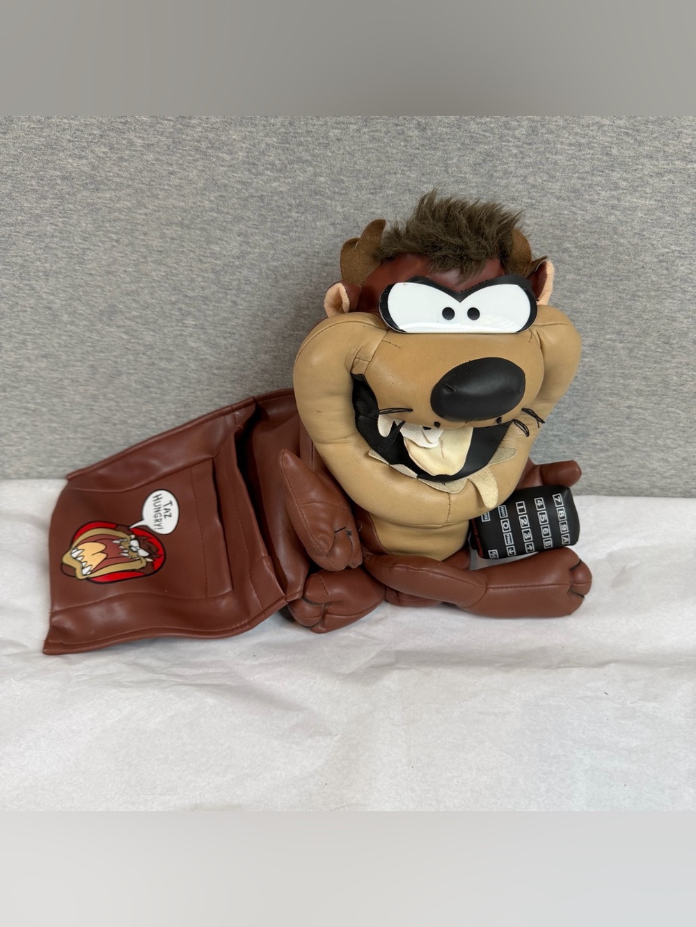 VTG TAZ the Tasmanian Devil TV Remote Control Holder Caddy Organizer Vinyl Plush - Picture 3 of 12